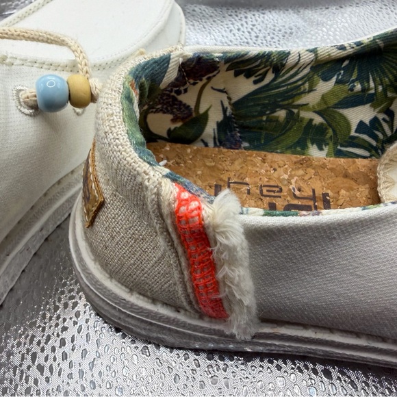 Hey Dude Women's Light Tan Shoes, Wendy Style, size 7 - Picture 10 of 11